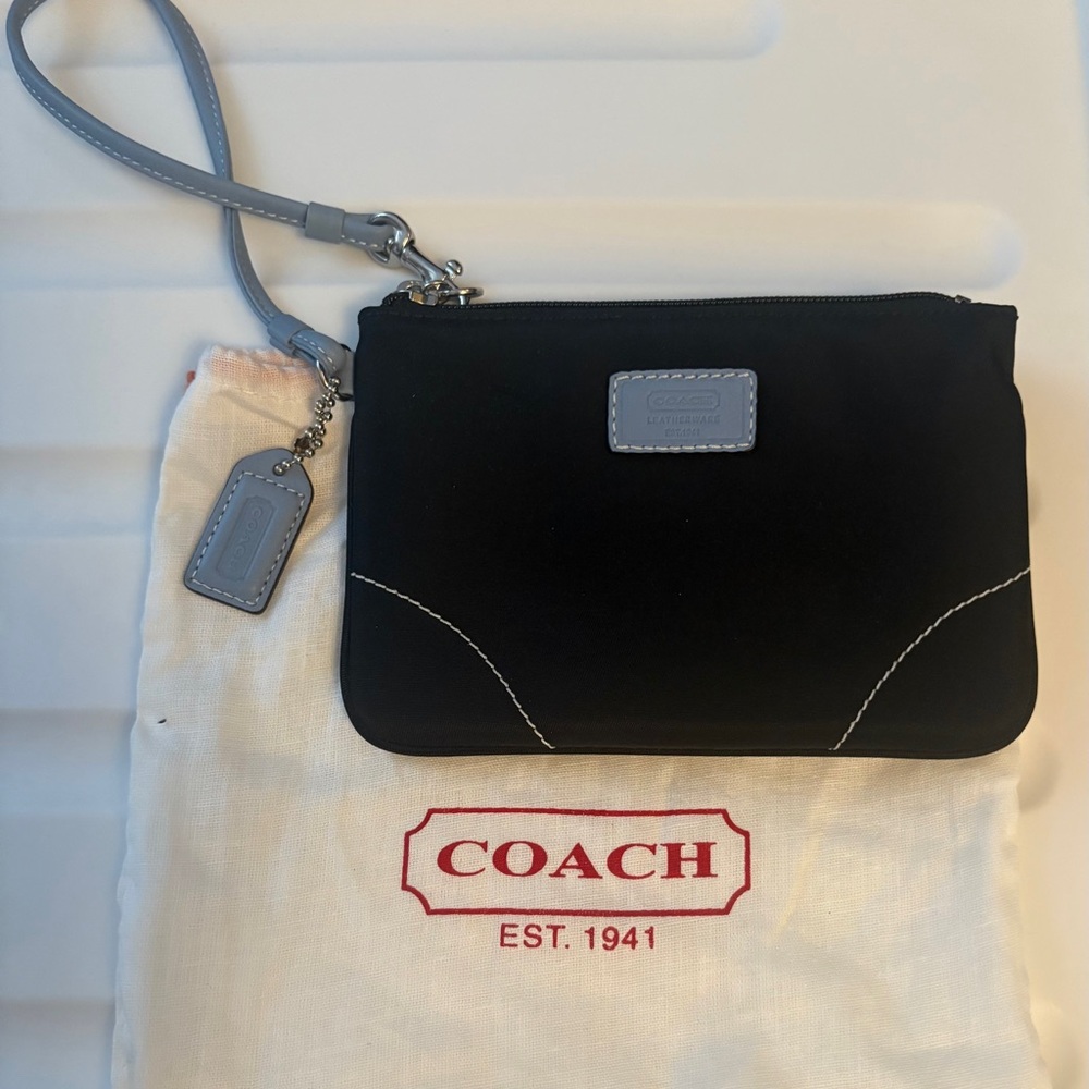 NWOT COACH | Nylon & Leather Trim Wristlet – Black with Powder Blue Accents